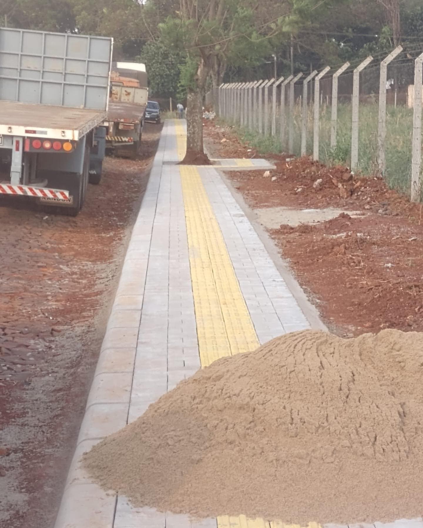Pavers e piso tátil instalados
